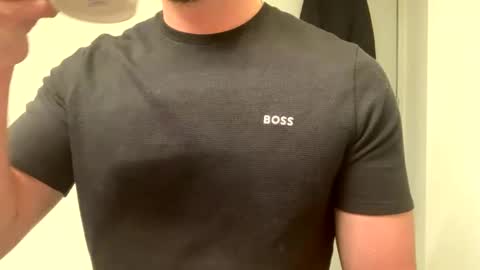 Snapshot of mcr8080 chatting on January 19, 7:04 am mcr8080 online show from January 19, 7:04 am