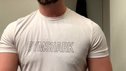 Snapshot of mcr8080 chatting on February 17, 5:47 am mcr8080 online show from February 17, 5:47 am