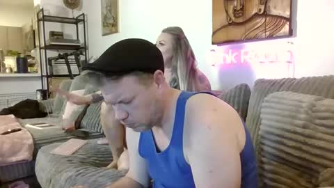 me2283 online show from February 28, 12:21 am