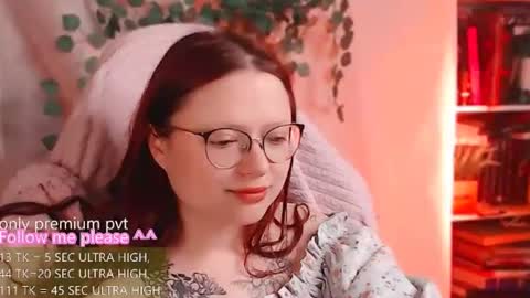 Snapshot of me_hanna chatting on August 6, 2:57 am Hanna online show from August 6, 2:57 am