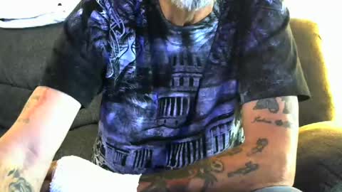 me at home online show from December 27, 2:12 pm