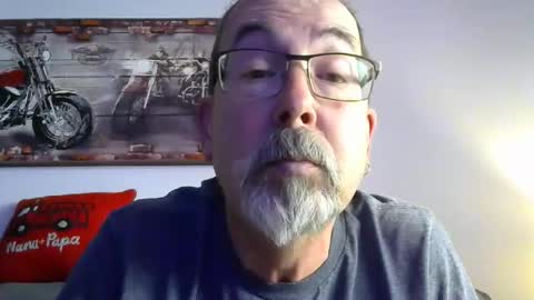 me at home online show from February 9, 1:48 pm