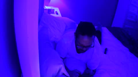 mecrago online show from November 18, 9:25 am