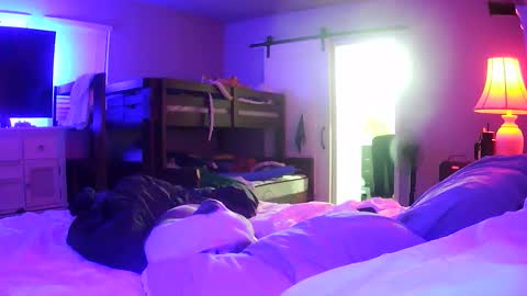 mecrago online show from December 18, 10:10 am