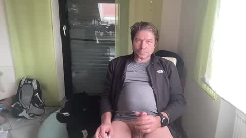 Snapshot of medeinoe chatting on January 29, 2:10 pm medeinoe online show from January 29, 2:10 pm