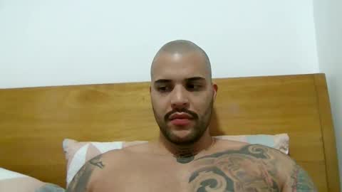 Snapshot of medellindrak chatting on January 8, 1:53 am filippoae online show from January 8, 1:53 am