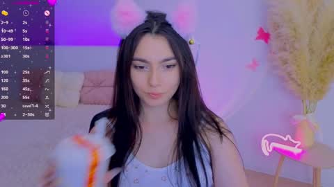 Dina online show from April 9, 9:20 pm