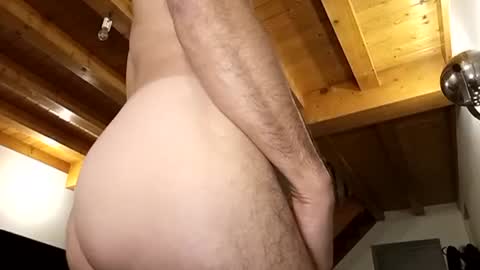 Snapshot of meditmtc chatting on December 10, 8:05 pm Meditmtc online show from December 10, 8:05 pm