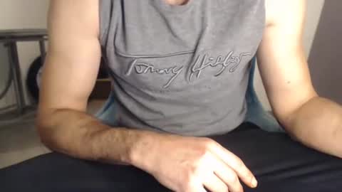 Snapshot of meditmtc chatting on December 17, 8:10 pm Meditmtc online show from December 17, 8:10 pm