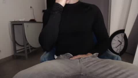 Snapshot of meditmtc chatting on December 20, 9:17 pm Meditmtc online show from December 20, 9:17 pm