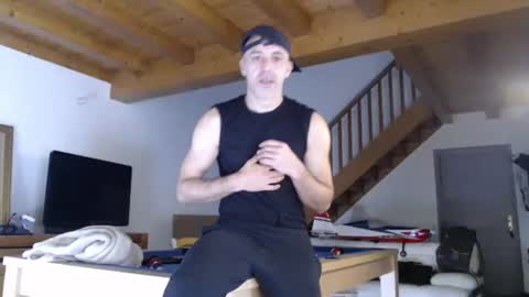 Snapshot of meditmtc chatting on January 3, 11:57 am Meditmtc online show from January 3, 11:57 am