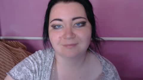 Snapshot of medjik_lool chatting on July 7, 7:23 am Oltereodora-lima online show from July 7, 7:23 am