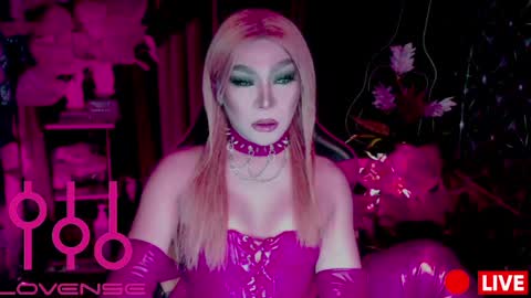 THE QUEEN ALPHA   Queen Medusa Prey online show from March 1, 1:29 am