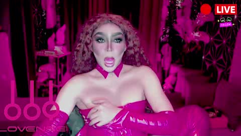 THE QUEEN ALPHA   Queen Medusa Prey online show from April 14, 8:42 am