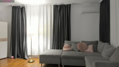 Snapshot of medussaeyes chatting on February 7, 11:34 pm MedussaEyes online show from February 7, 11:34 pm