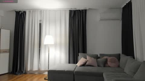 Snapshot of medussaeyes chatting on February 13, 8:45 pm MedussaEyes online show from February 13, 8:45 pm