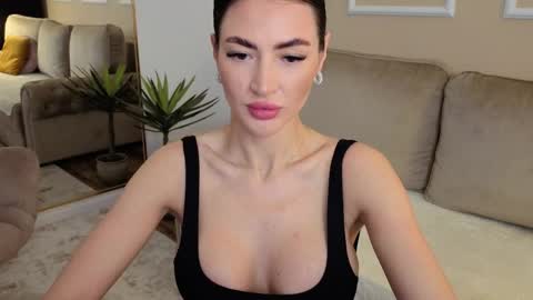 MedussaEyes online show from April 9, 10:42 am