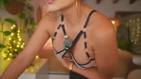 Andrea  online show from January 6, 4:21 pm