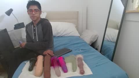 Snapshot of meekthetwink181 chatting on October 17, 6:10 pm MeekTheTwink18 online show from October 17, 6:10 pm