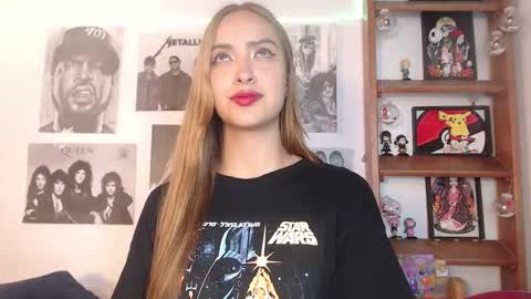 Snapshot of meeowlody chatting on February 1, 11:48 pm Emily online show from February 1, 11:48 pm