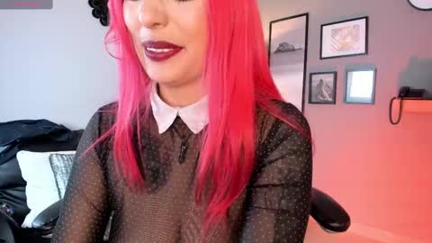 Snapshot of megaan_grey_ chatting on October 1, 5:24 am Megan Grey 3 online show from October 1, 5:24 am