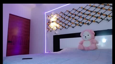 Snapshot of megam_manze00 chatting on November 11, 12:10 am megam manze00 online show from November 11, 12:10 am