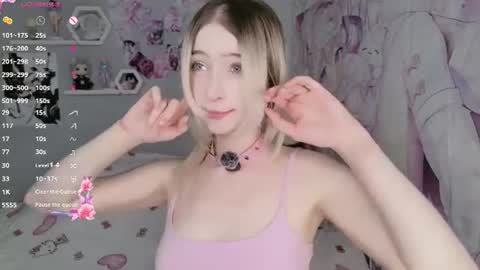 Snapshot of megan__ami chatting on June 20, 2:20 pm Megan online show from June 20, 2:20 pm