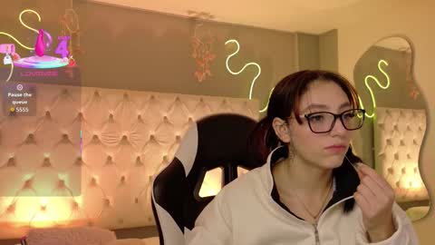 Megan  online show from February 19, 4:19 am