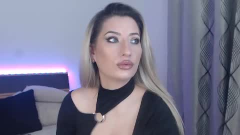 Megan Blazee  online show from January 14, 8:04 pm