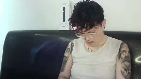 Megan and sophi online show from February 17, 7:21 pm