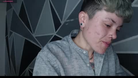 Megan and sophi online show from March 4, 5:35 am