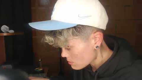 Megan and sophi online show from April 12, 3:55 am