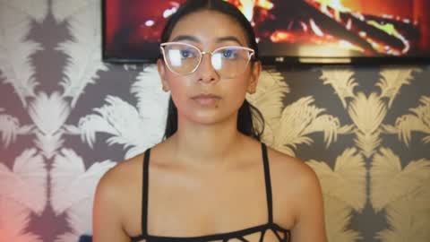 Snapshot of megan_cruzgb chatting on January 14, 7:43 pm Carolina Paez online show from January 14, 7:43 pm