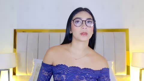 Snapshot of megan_cruzgb chatting on May 4, 12:12 pm Carolina Paez online show from May 4, 12:12 pm