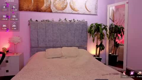 Snapshot of megan_do_santos chatting on April 24, 1:57 pm megan do santos online show from April 24, 1:57 pm