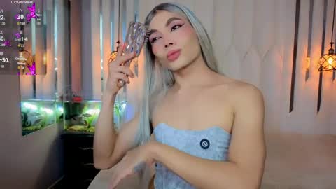 Snapshot of megan_do_santos chatting on May 15, 1:18 pm megan do santos online show from May 15, 1:18 pm