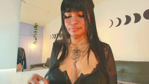 megan_hottts online show from January 14, 2:55 pm