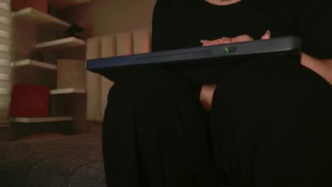     online show from November 23, 12:38 pm