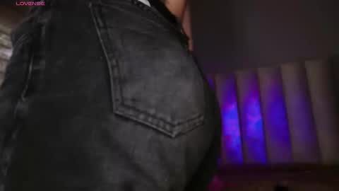     online show from January 6, 12:09 pm