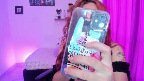 Snapshot of megan_ricci chatting on February 4, 9:10 pm Laura online show from February 4, 9:10 pm