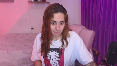 Snapshot of megan_ricci chatting on October 9, 10:41 pm Laura online show from October 9, 10:41 pm