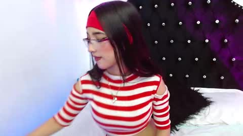 Snapshot of megan_saint chatting on September 14, 4:00 am megan_saint online show from September 14, 4:00 am