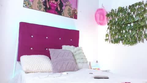 Megan smith15 online show from April 8, 7:03 pm