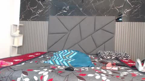 Snapshot of megan_stathan chatting on December 5, 12:19 am Megan online show from December 5, 12:19 am