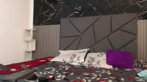 Snapshot of megan_stathan chatting on December 29, 11:50 pm Megan online show from December 29, 11:50 pm