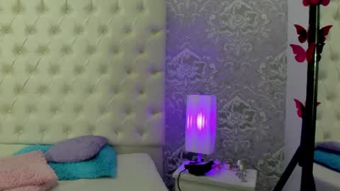 Snapshot of megan_tower chatting on July 30, 7:24 pm megan_tower online show from July 30, 7:24 pm