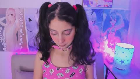 Snapshot of megan_yagami chatting on December 17, 4:56 am Megan online show from December 17, 4:56 am