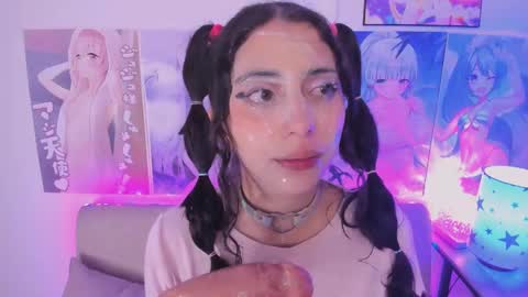 Snapshot of megan_yagami chatting on December 19, 10:45 am Megan online show from December 19, 10:45 am