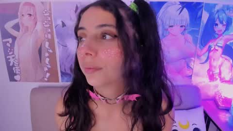 Snapshot of megan_yagami chatting on February 13, 4:32 am Megan online show from February 13, 4:32 am