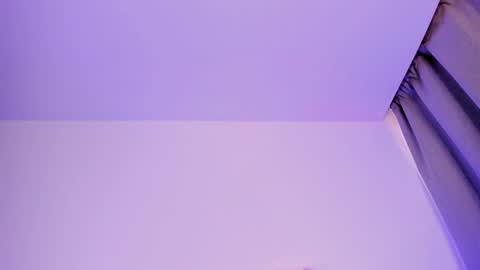 Snapshot of megan_yagami chatting on February 21, 11:44 am Megan online show from February 21, 11:44 am